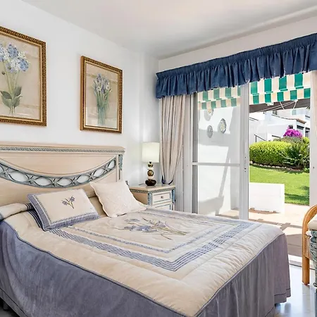 Apartamento En Primera Linea De Playa Lucera La Cala De Mijas