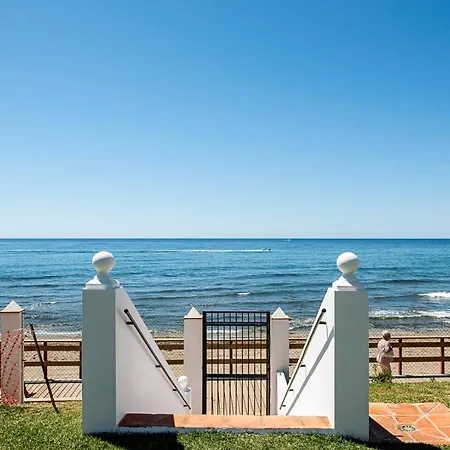 Apartamento En Primera Linea De Playa Lucera * La Cala De Mijas